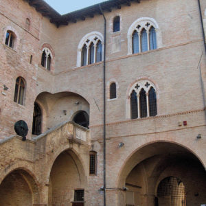 Cosa vedere a Foligno, Palazzo Trinci e Musei civici